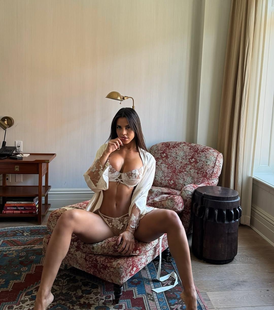 Тоня привлекальеная девушка из Фурманов цена от 8000 руб