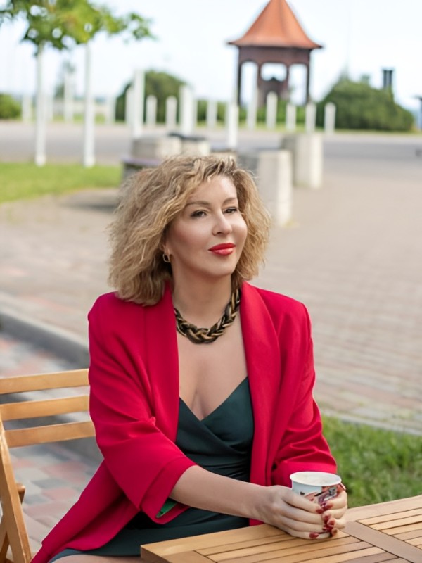 Олеся привлекательная девушка из Фурманов цена от 2500 руб