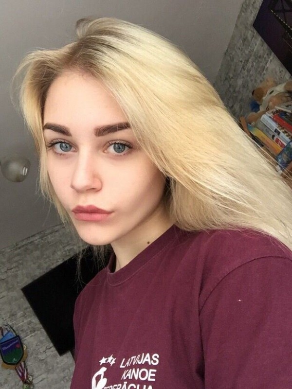 Маша привлекательная девушка из Фурманов цена от 10000 руб