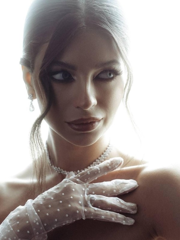 Ирка привлекательная девушка из Фурманов цена от 5000 руб